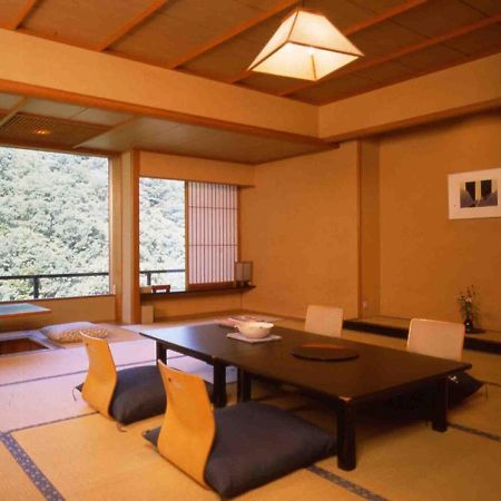 Ookawaso Hotel Aizuwakamatsu Værelse billede